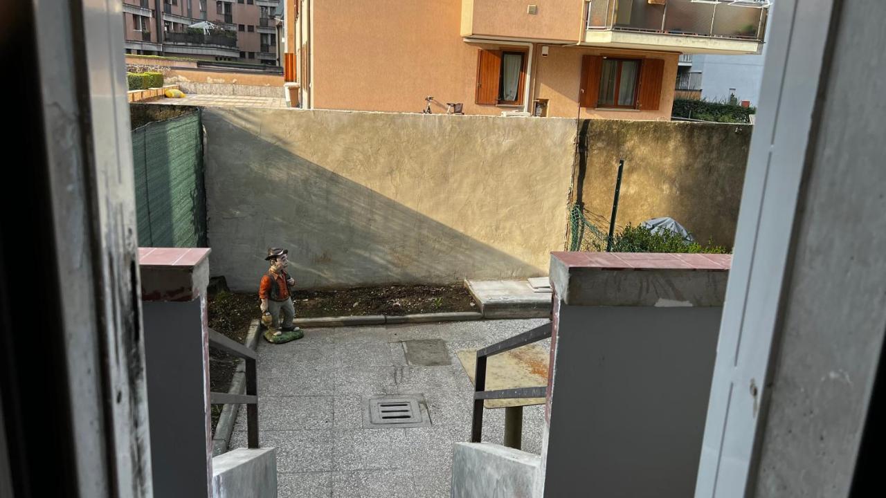A.P. Appartamento O Camera Корсико Екстериор снимка